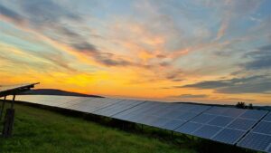 Rückblick: PV-Freilandanlage in Plößberg übertrifft alle Erwartungen